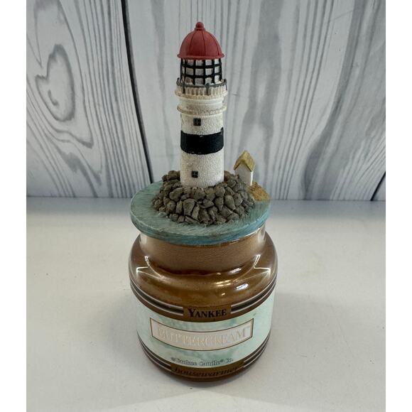Yankee Candle Retired Black Band *BUTTERCREAM*  Small with Lighthouse Topper - Picture 2 of 6